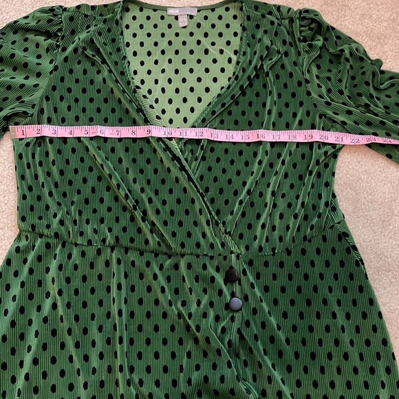 Green and Black Polk-a-Dot ASOS mid-length dress, size 18 - Picture 13 of 14